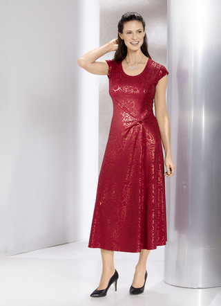 Kleid mit raffinierter Knotenoptik