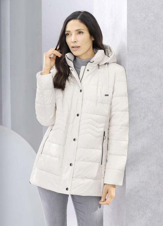 Kurz - Funktionsjacke mit Längssteppung seitlich Kurz - Funktionsjacke mit Längssteppung seitlich, in Größe 036 bis 054, in Farbe CREME