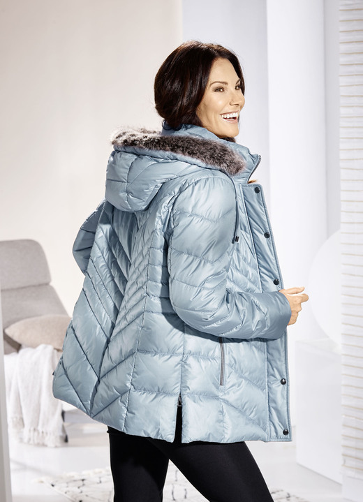 Winterjacken - Jacke mit Reißverschluss an den Seitenschlitzen Winterjacken - Jacke mit Reißverschluss an den Seitenschlitzen, in Größe 036 bis 052, in Farbe BLEU