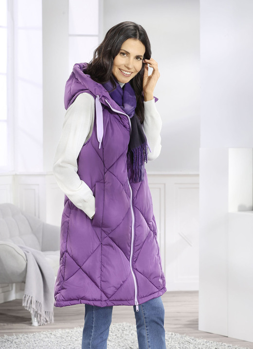 Winterjacken - Longweste mit fester Kapuze Winterjacken - Longweste mit fester Kapuze, in Größe 034 bis 052, in Farbe AMETHYST
