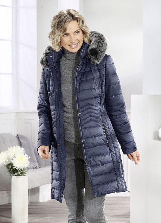 Wintermäntel - Kurzmantel mit seitlicher Längssteppung Wintermäntel - Kurzmantel mit seitlicher Längssteppung, in Größe 038 bis 056, in Farbe NAVY