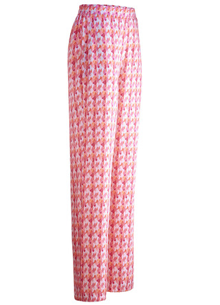 Hose in modischer Weite