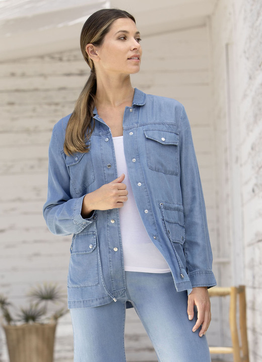 Blusenjacken - Blusenjacke mit aparter Kragenlösung Blusenjacken - Blusenjacke mit aparter Kragenlösung, in Größe 036 bis 054, in Farbe HELLBLAU