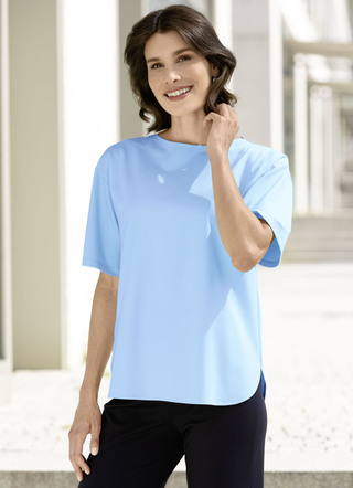 Shirt in legerer Form