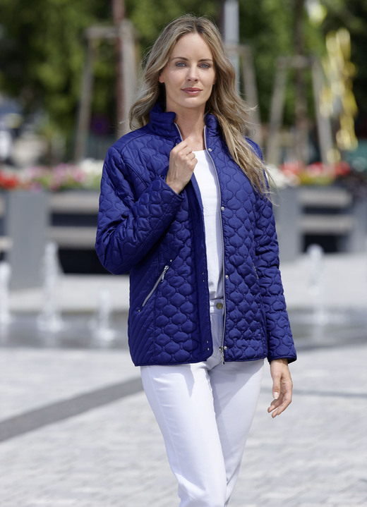 Kurz - Funktionsjacke mit interessantem Stepp Kurz - Funktionsjacke mit interessantem Stepp, in Größe 036 bis 054, in Farbe SAPHIRBLAU