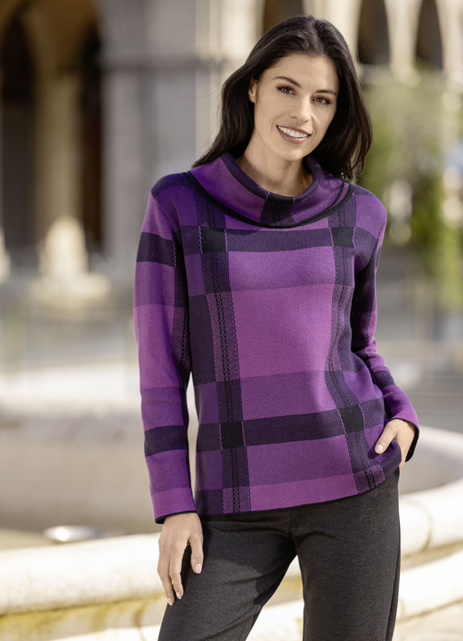 Pullover - Pullover in sehr weicher Qualität, in Größe 038 bis 054, in Farbe LILA-SCHWARZ Ansicht 1