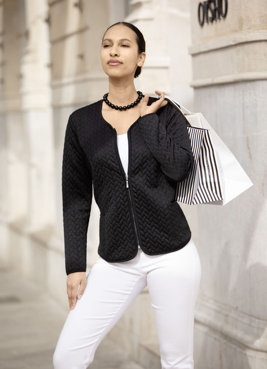 Basics - Blusenjacke mit Reißverschlussleiste, in Größe 036 bis 052, in Farbe SCHWARZ Ansicht 1