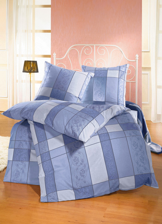 Bettwäschegarnituren - Bettwäsche-Garnitur in 2 hochwertigen, bügelleichten Qualitäten, in Größe 112 (80/80 cm + 135/200 cm) bis 115 (80/80 cm + 155/220 cm), in Farbe BLAU Ansicht 1