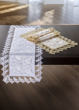 Tisch- und Raumdekoration mit Macramé-Spitzenbordüre