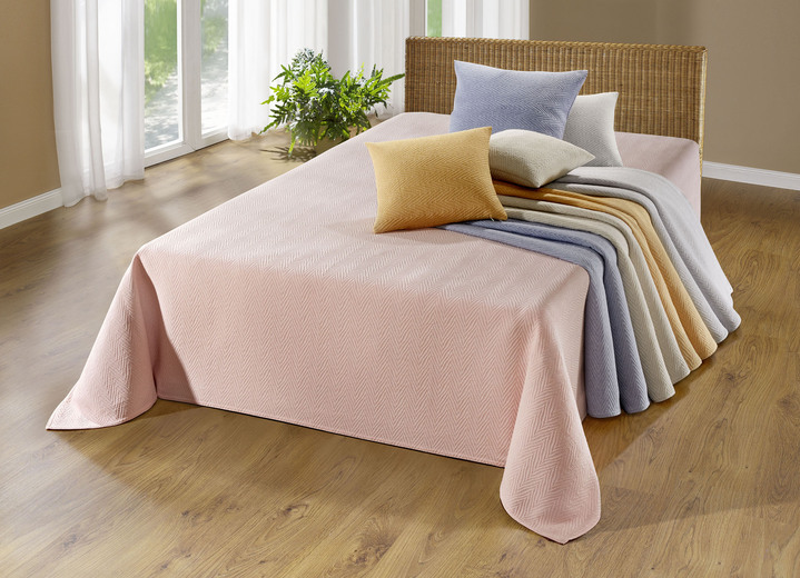 Tagesdecken - Traumhafte Tagesdecke, in Größe 873 (für Einzelbett, 140x210 cm) bis 924 (Kissenbezug, 50x 50 cm), in Farbe BEIGE Ansicht 1