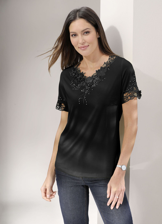 Kurzarm - Shirt mit floraler Spitze in 5 Farben Kurzarm - Shirt mit floraler Spitze in 5 Farben, in Größe 036 bis 052, in Farbe SCHWARZ