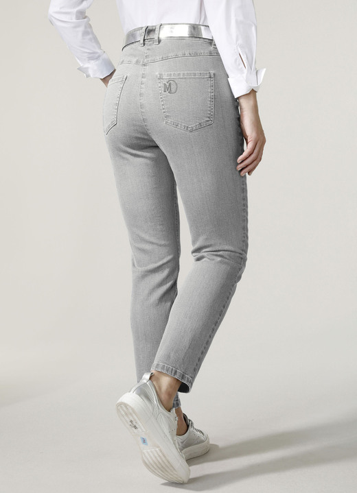 Hosen mit Knopf- und Reißverschluss - Knöchellange Jeans in 5-Pocket-Form, in Größe 019 bis 052, in Farbe GRAU Ansicht 1