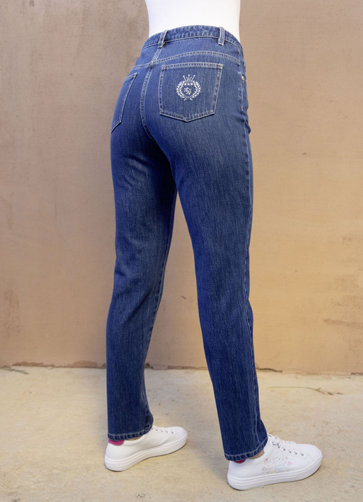 - Edeljeans in 5-Pocket-Form - Edeljeans in 5-Pocket-Form, in Größe 017 bis 052, in Farbe JEANSBLAU