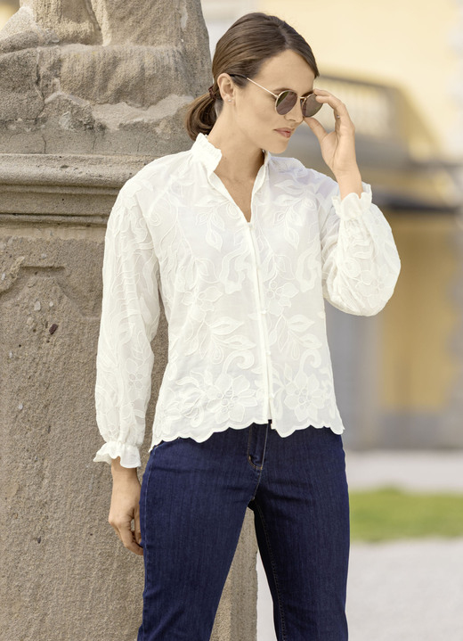 Blusen - Bluse mit Rüschenzier Blusen - Bluse mit Rüschenzier, in Größe 036 bis 048, in Farbe CREMÉ