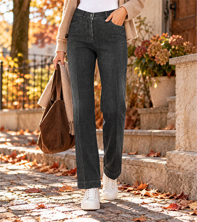 Elegante Damenhose in Beige mit weitem Bein.