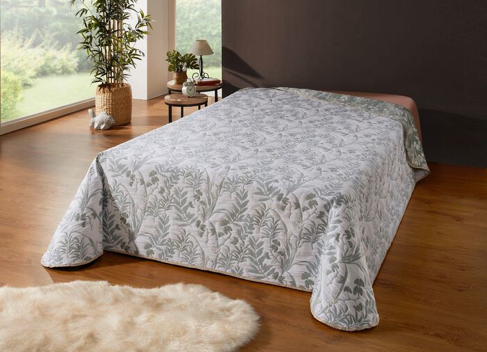 Tagesdecke und Kissenbez&uuml;ge mit Gr&auml;ser-Dessin GRAU