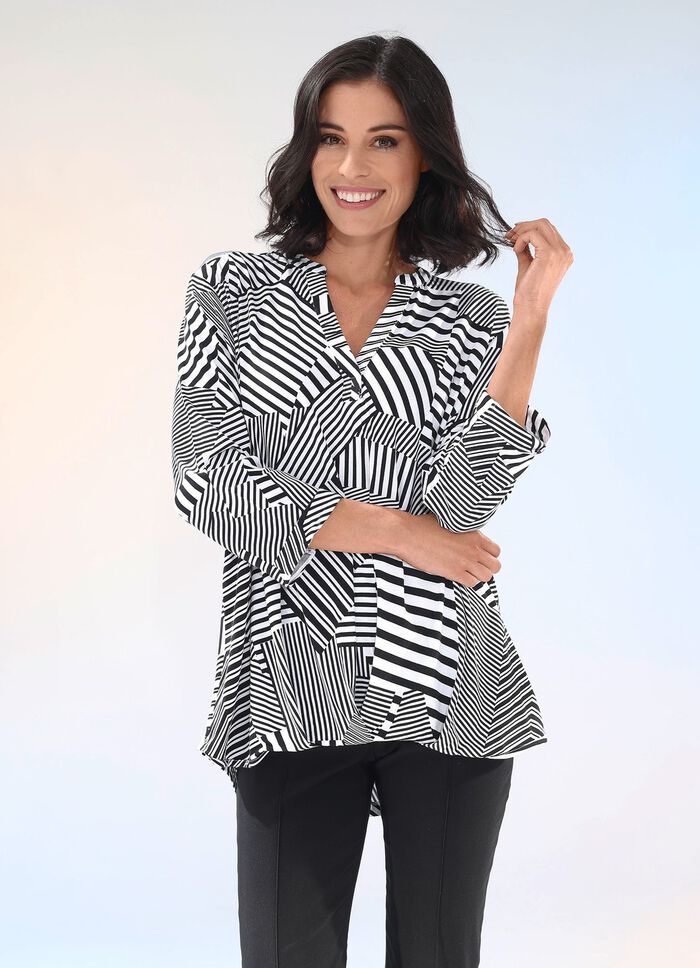 Shirt mit raffinierter Faltenlegung im Vorderteil 