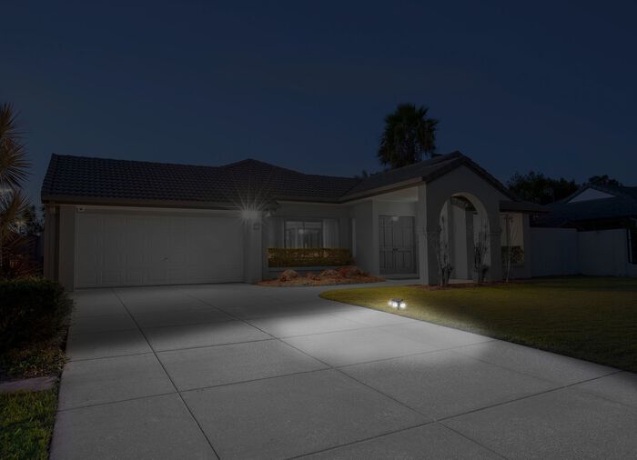 LED-Strahler Panta Trio Solar 