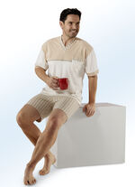 G&ouml;tting Shorty mit V-Auschnitt und Brusttasche, Naturfaser 