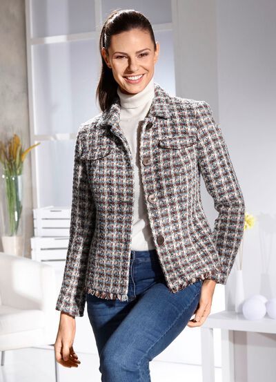 Kurzblazer in Chanel-Optik 