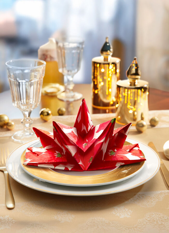 Gefaltete Servietten im 8er-Set 