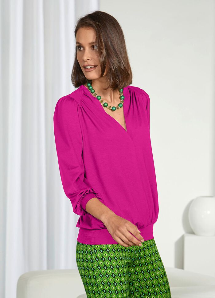 Shirt mit V-Ausschnitt in 2 Farben PINK