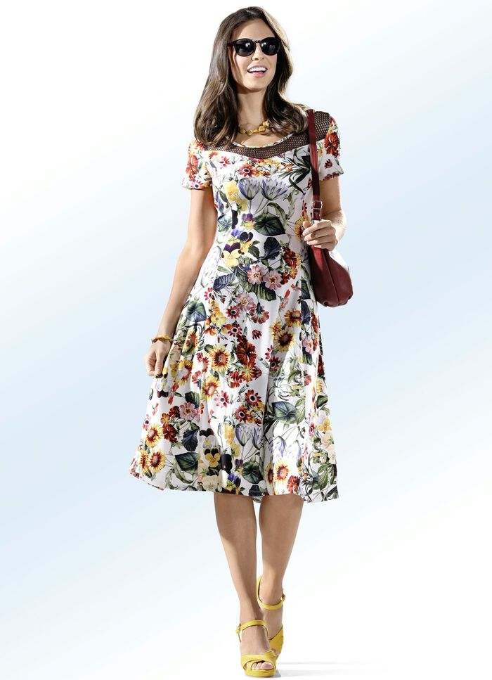 Kleid mit extravagantem Netzeinsatz 