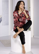 Schlafanzug mit Knopfleiste und langen Ärmeln