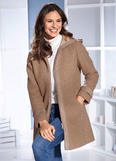 Longjacke mit fester Kapuze 