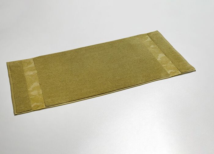 Barfu&szlig;weicher Badteppich mit nat&uuml;rlichem Bl&auml;tter-Dessin 