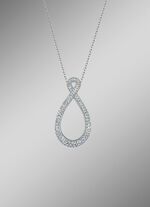 Strahlender Begleiter: Anh&auml;nger mit funkelnden Kristallen 