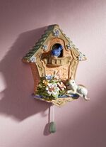 Spieluhr in Form eines Vogelhäuschens 