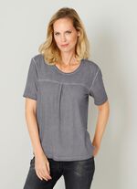 Shirt mit modischen Nietenzier 