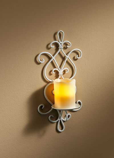 Wandkerzenhalter mit  LEDKerzen 