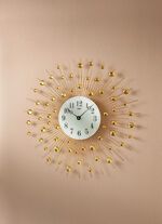 Wanduhr mit arabischen Ziffern 