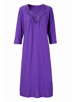 Zweierpack Nachthemden mit floraler Spitze und Raffungen 