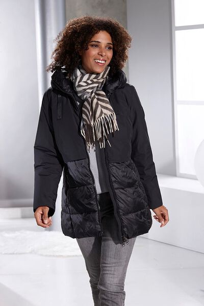 Funktionsjacke in angesagtem Materialmix 