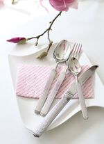 Hochwertiges Men&uuml;besteck aus rostfreiem Edelstahl 