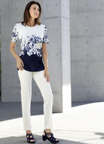 Stilvolles Shirt mit Strass-Schriftzug 