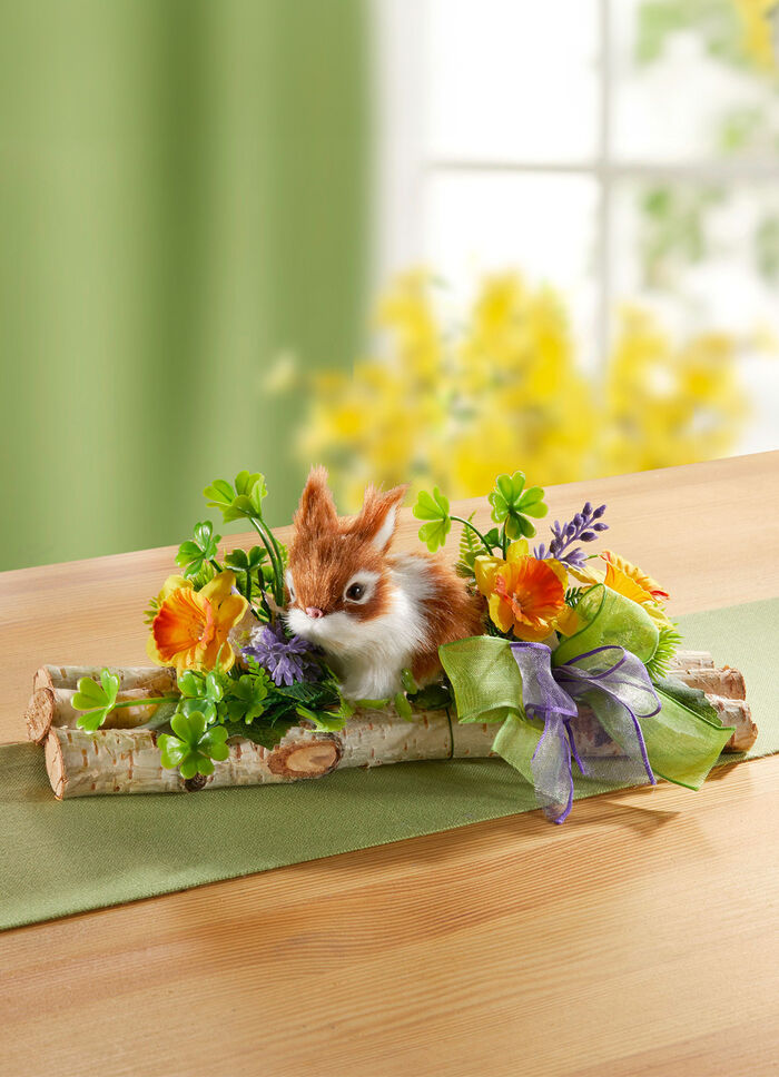 Tischgesteck mit kleinen Birkenstämmen 