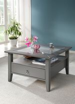 Couchtisch aus massivem Kiefernholz 