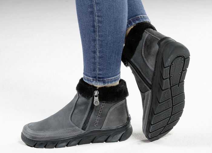 ELENA EDEN-Bootie mit schwarzem Pl&uuml;schkragen GRAU