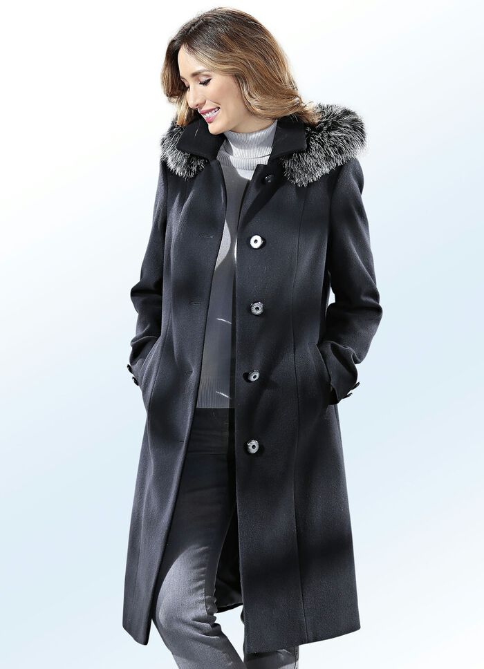 Mantel mit verdecktem Gehschlitz 