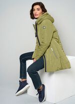 Steppjacke mit fester Kapuze 