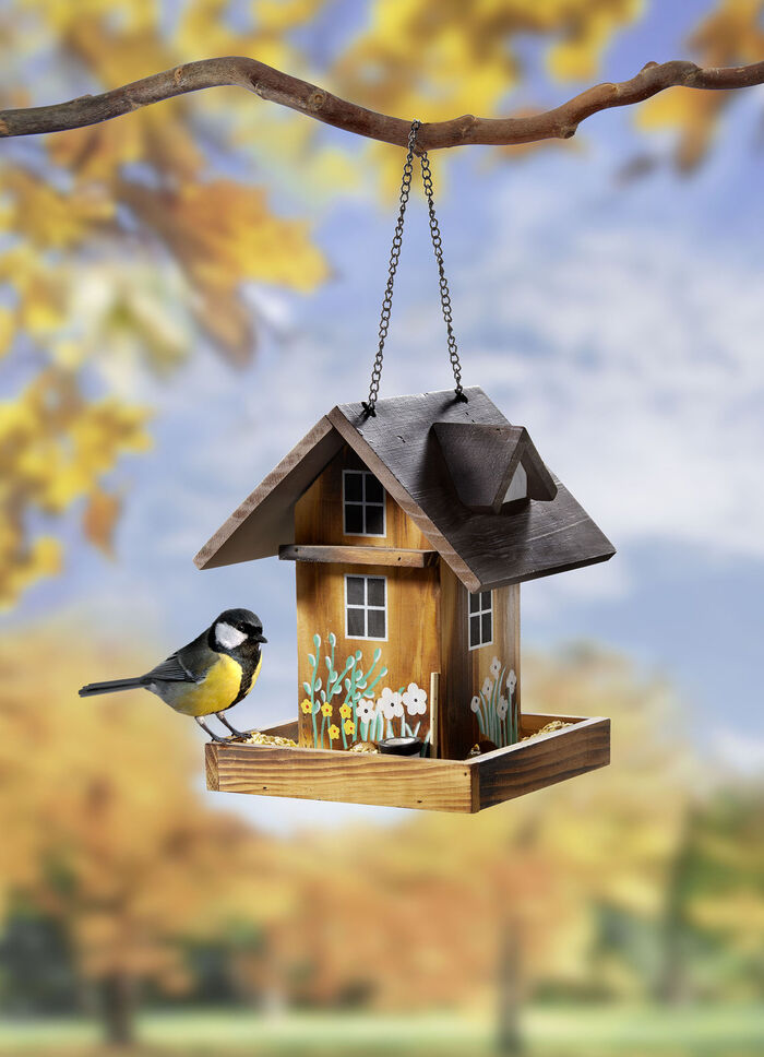 Bemaltes Futterhaus inklusive Metallkette 