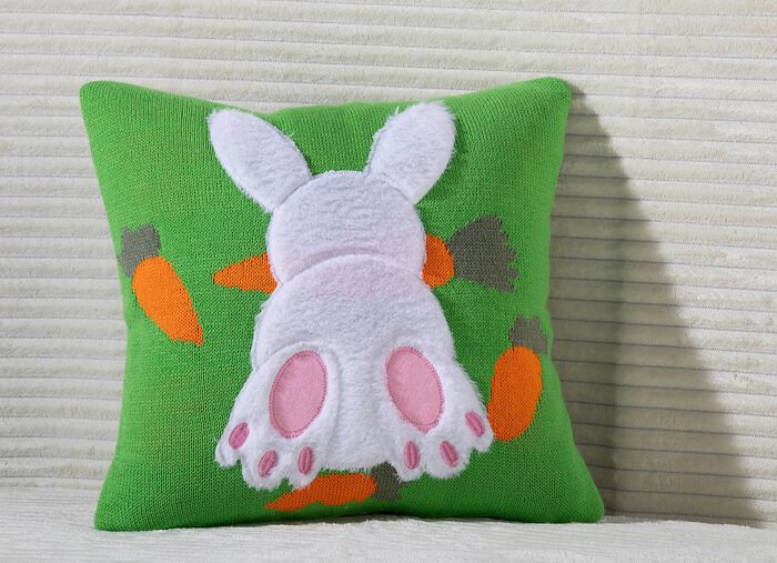 Kissenbezug mit Hasenmotiven BUNT