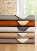 Wohndecke mit Uni-Wendeseite und H&auml;kelsaum CREME-NATUR