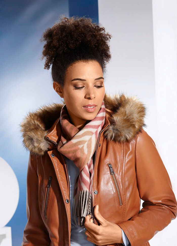 Schal mit Fantasiedessin 