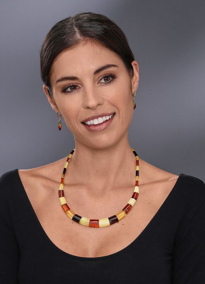 Halskette mit echt Bernstein im Verlauf 