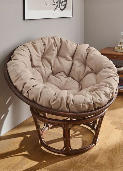 Komfortabler Papasansessel aus Rattangeflecht 